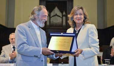 Centro dell’Uomo, Pier Franco Marcenaro premiato da Paola Gassman 
