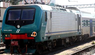 Disavventura in treno, 150 passeggeri bloccati per tre ore 