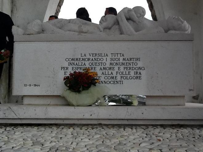 Sant’Anna, un fiore dalla Germania per le vittime 
