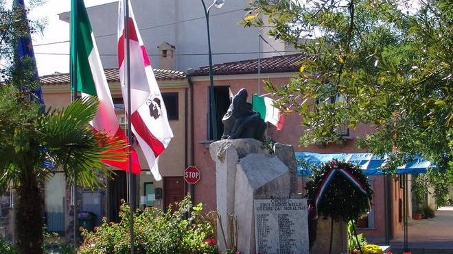 Orosei, la cerimonia per i caduti in guerra