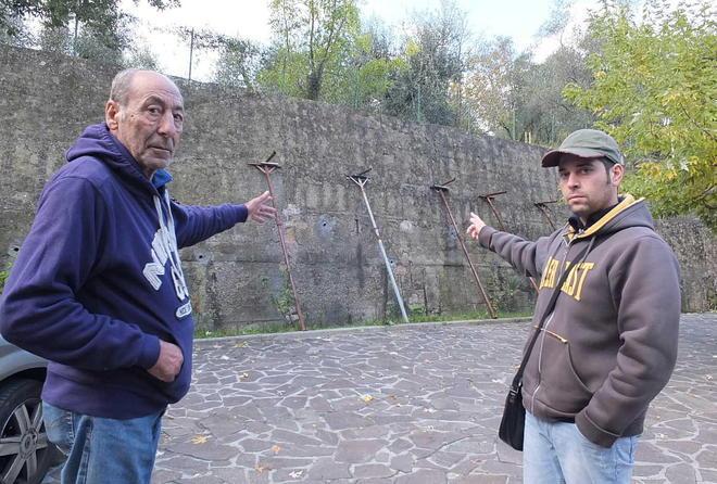 Collina a rischio frana Allarme per tre famiglie 