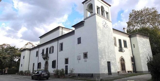 La Stazione Marconi sta cadendo a pezzi 