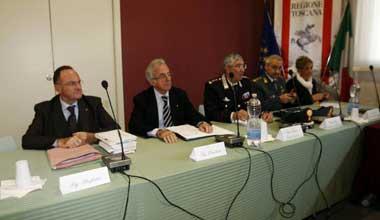 Mettete sbarre alle finestre e porte blindate nelle case 