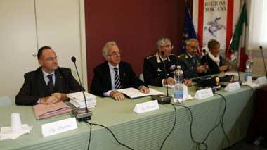 Mettete sbarre alle finestre e porte blindate nelle case