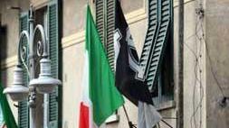 Seardo fa sventolare una croce celtica, la polizia fa rimuovere la bandiera