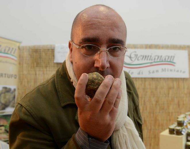 La salsiccia dei record arriva a 140 metri 
