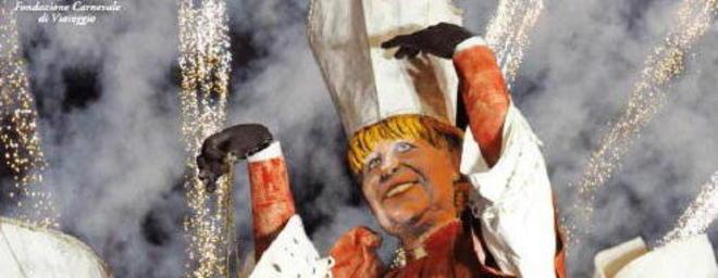 Tra Renzi e Er Batman sui carri torna la satira 