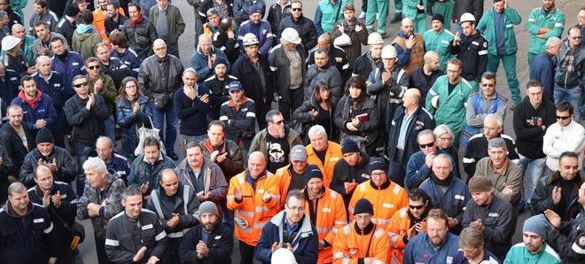 «Via il cda, intervenga il governo» 