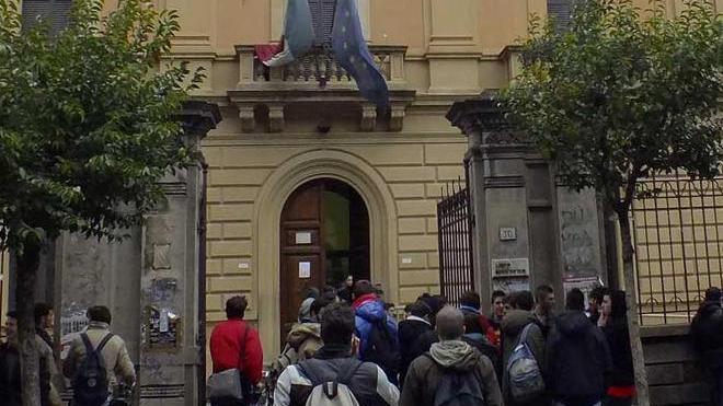 Al liceo si studia il cinese