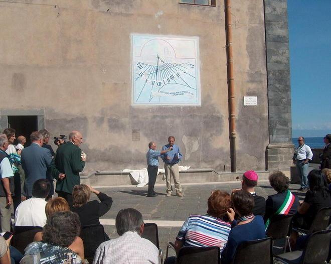 Prof livornese crea un orologio solare in Sicilia 