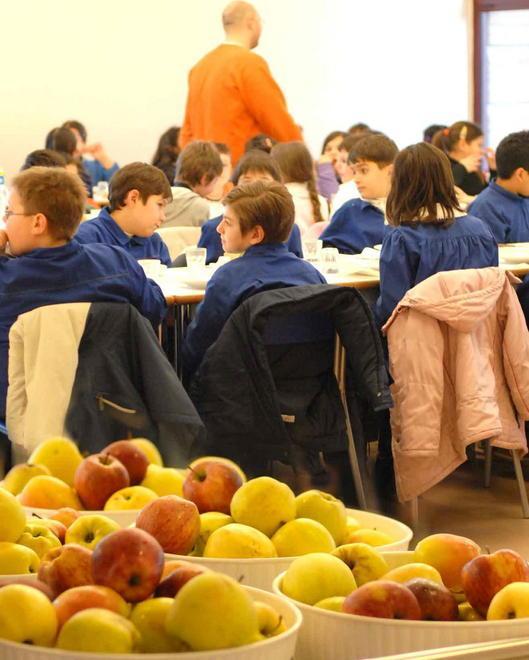 Va alla coop delle donne la refezione scolastica
