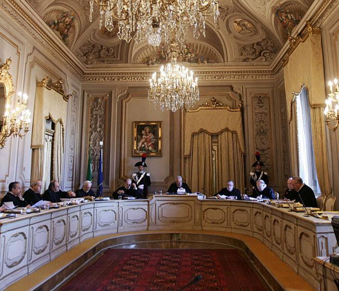 Province col fiato sospeso oggi si esprime la Consulta 