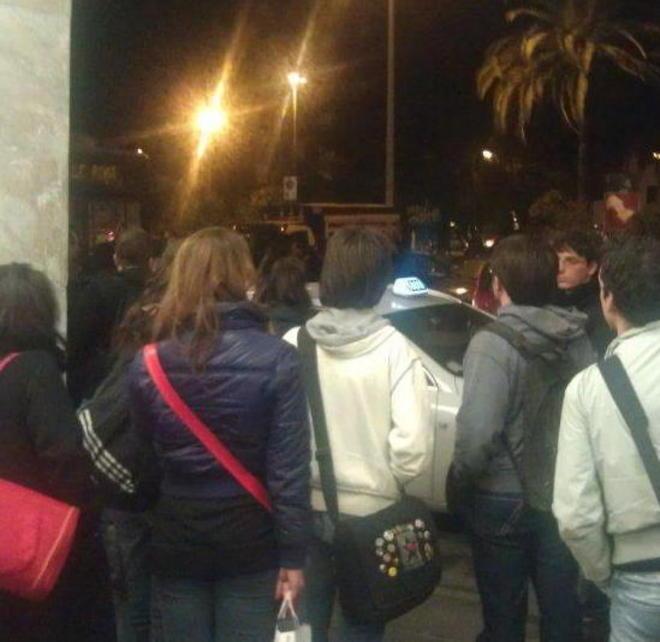 Treni in tilt, pochi pullman: la rabbia dei pendolari