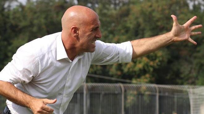 L’attacco fa sorridere mister Esposito
