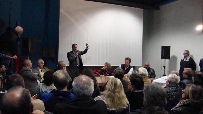 Cenni a sorpresa all’assemblea Pd