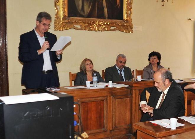 «Non lasciatemi da solo a combattere per la sanità» 