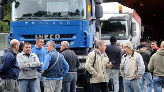 Marmo, otto ore di sciopero generale