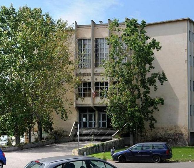 Commerciante a processo per abusi su un adolescente