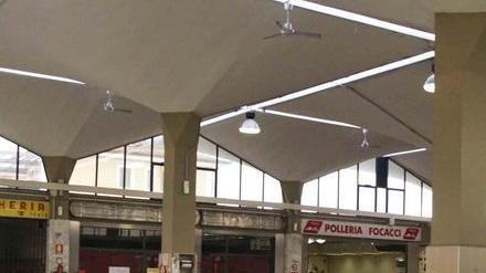 Riapre il Despar Si tenta di rilanciare il mercato coperto