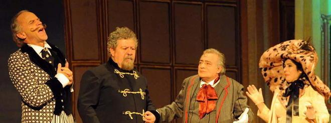 Applausi per “Miseria e nobiltà”
