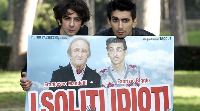 “I soliti idioti”: pronti al pubblico esigente di Carrara