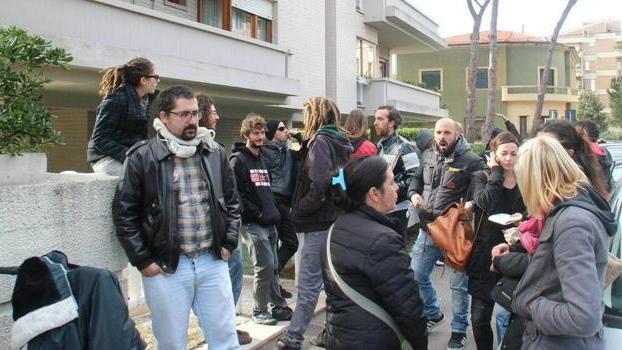 Due settimane e poi in mezzo alla strada