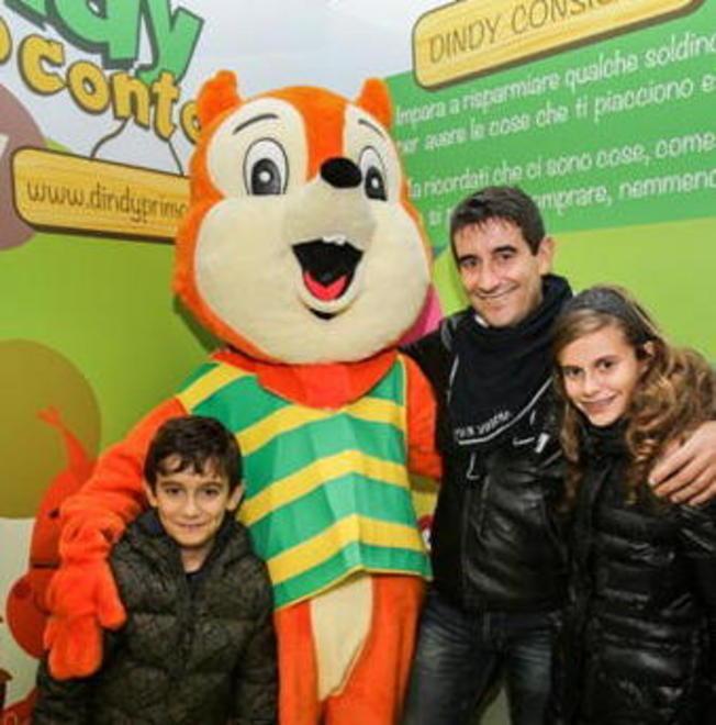 C’è anche Dindy la mascotte per i più piccoli 