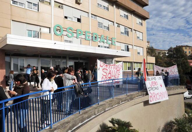 Ospedale, l’isola si mobilita con i suoi sindaci 