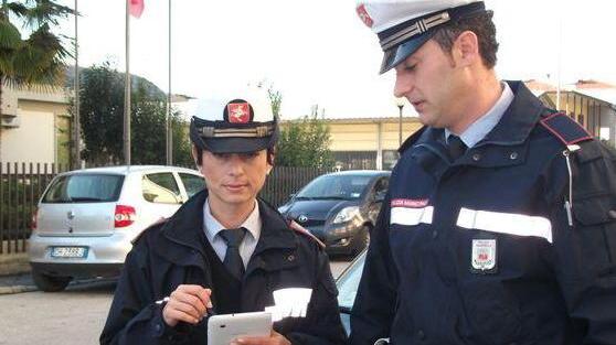 Da oggi i vigili andranno in giro col tablet