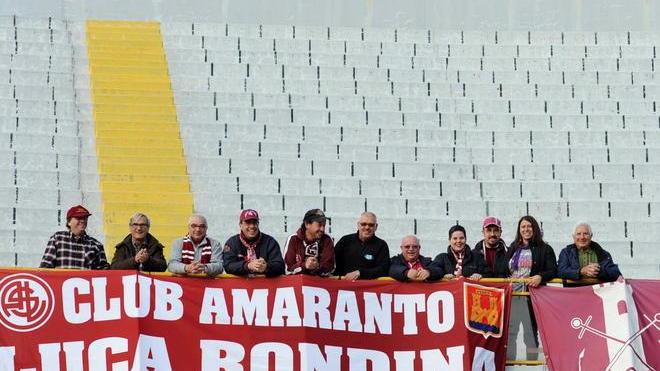 Undici leoni in campo e undici in curva: il pulmino amaranto torna a casa col pieno
