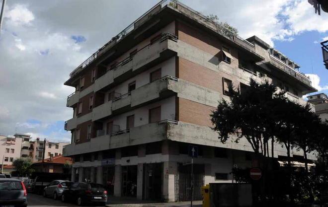 Un nuovo allarme per il Politeama: così va in rovina 