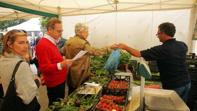Direttiva del governo minaccia i mercati e gli esercizi pubblici