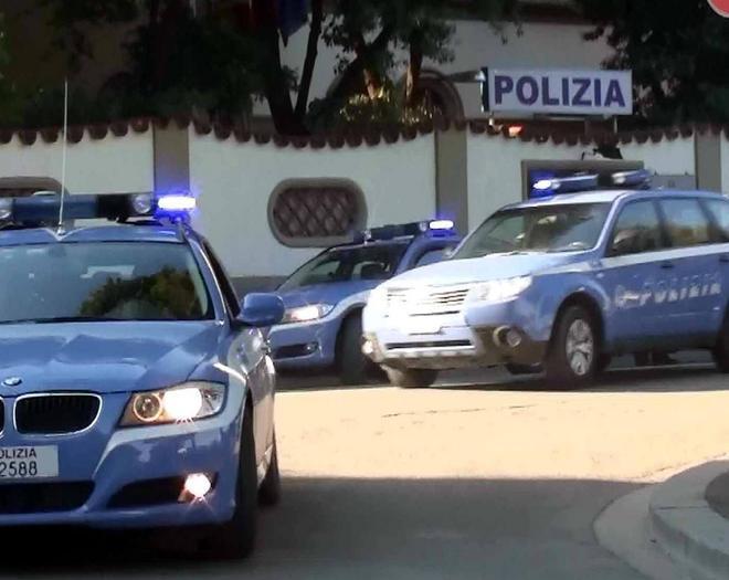 Blitz della polizia nella base dei ladri: tre arresti 