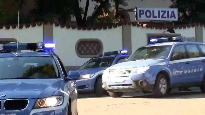 Blitz della polizia nella base dei ladri: tre arresti