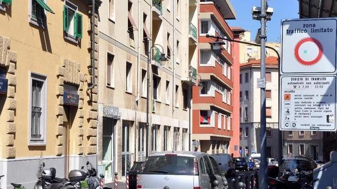 Multe ai furgoni nella Ztl. Botta e risposta tra Bettini e Cna
