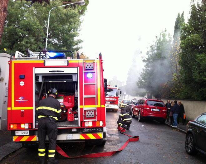 Fiamme in un appartamento per colpa di un corto circuito 