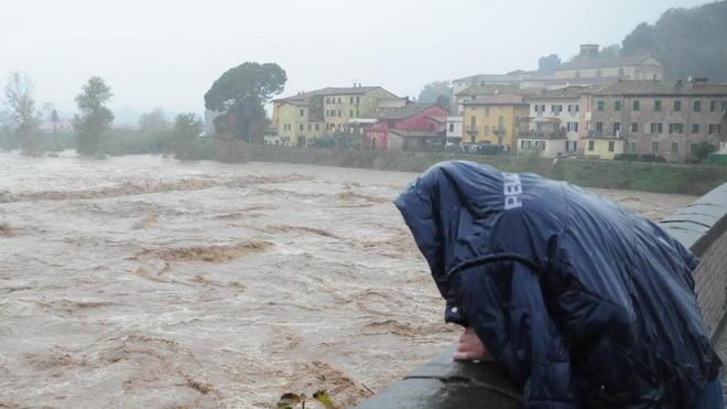 Serchio in piena, il giorno della paura