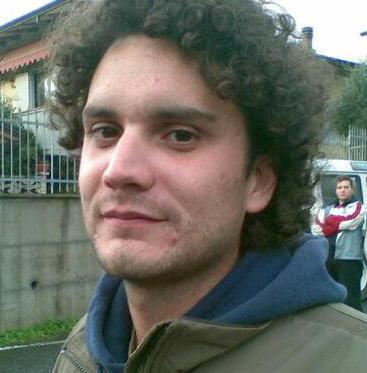 Salvo per miracolo: «Sul tetto della Panda, intorno l’inferno» 