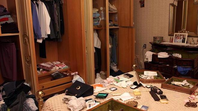 Svaligiata un’abitazione raid di furti nelle auto