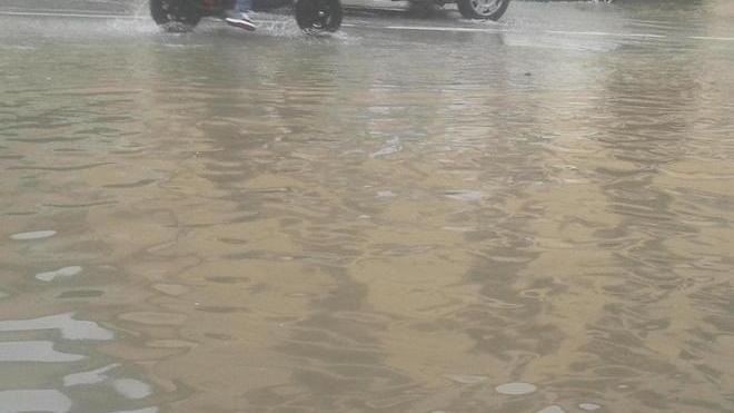 «I nostri negozi invasi dall’acqua»
