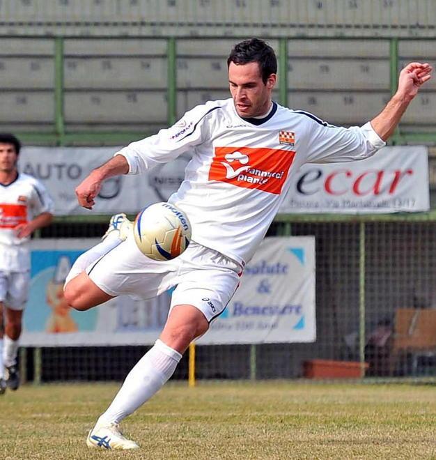 Squadra dai due volti in casa a stecchetto a valanga in trasferta 