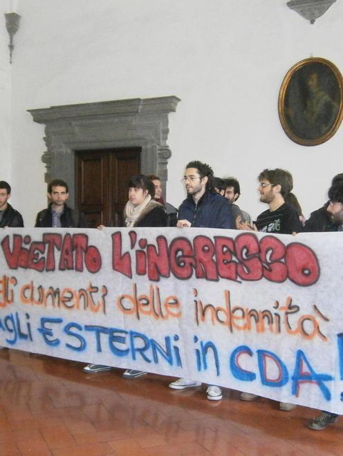 Occupato il rettorato contro gli aumenti di indennità e gettoni 