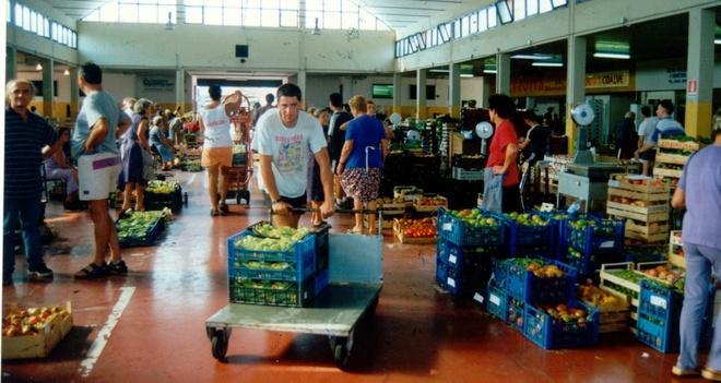 Il mercato ortofrutticolo resta a Lido 