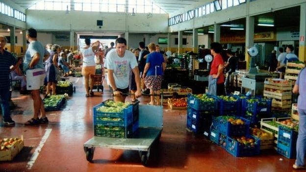 Il mercato ortofrutticolo resta a Lido