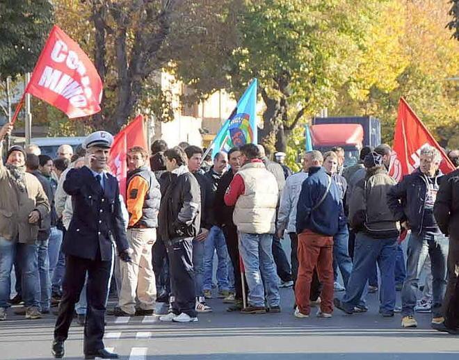 Marmo, i sindacati: no a un accordo al ribasso