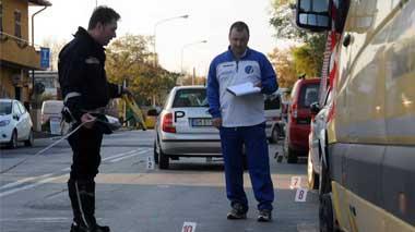 Muore bambino di 5 anni investito Il padre prende a pugni l'automobilista