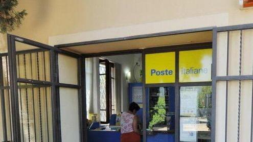 “Un cittadino, un reclamo” per salvare l’ufficio postale