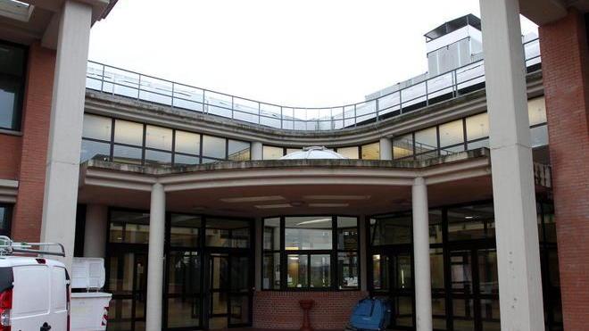 Gli studenti occupano di nuovo il Checchi