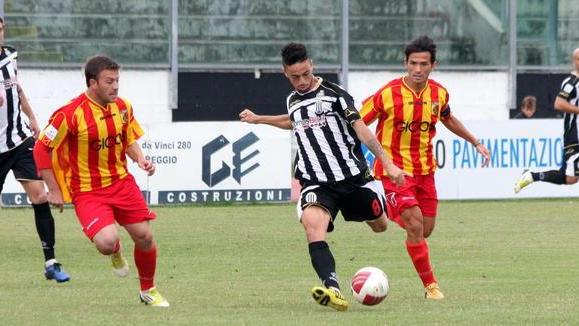 Cuoghi prova Maltese accanto a una punta