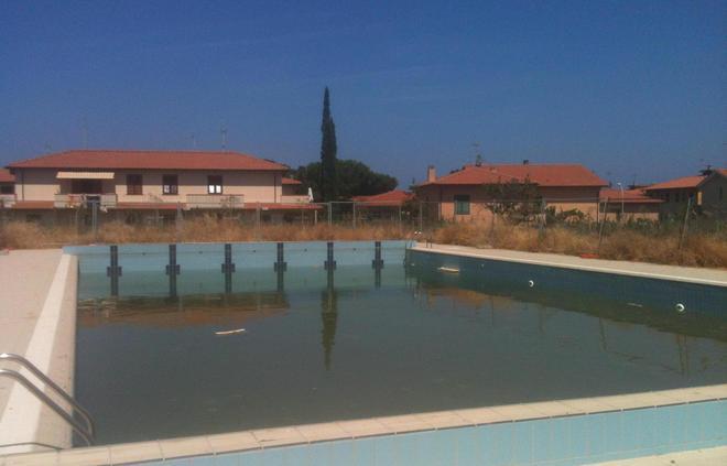 «Quella piscina è solo uno spreco» 